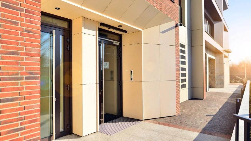 Puertas de portal para comunidades personalizadas en Vizcaya