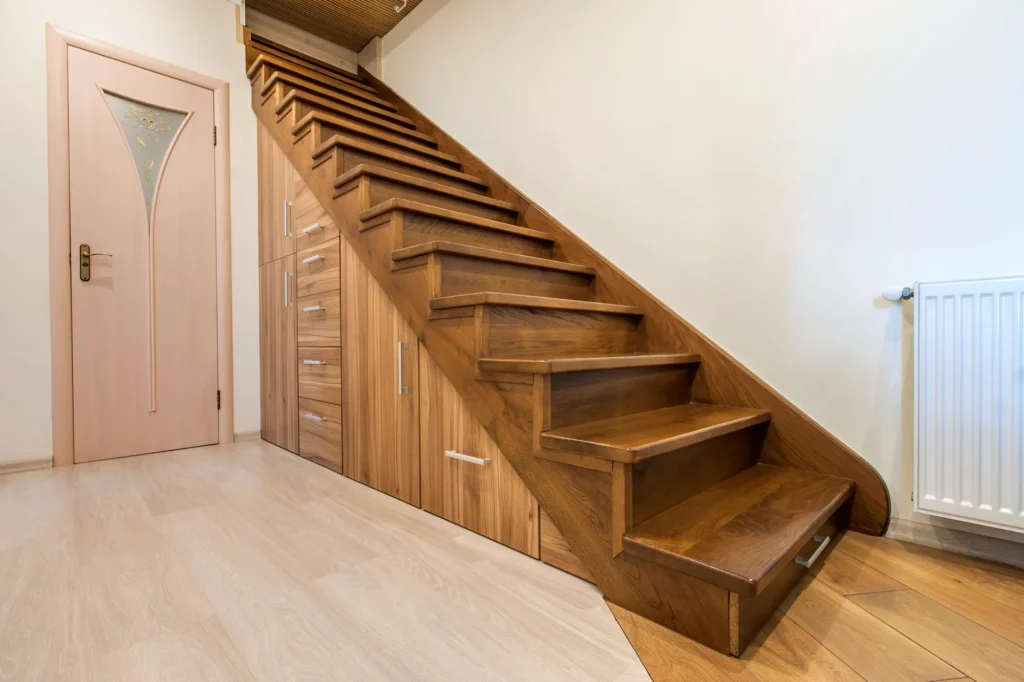 Escaleras de madera a medida en Bizkaia: diseño, funcionalidad y seguridad para tu hogar